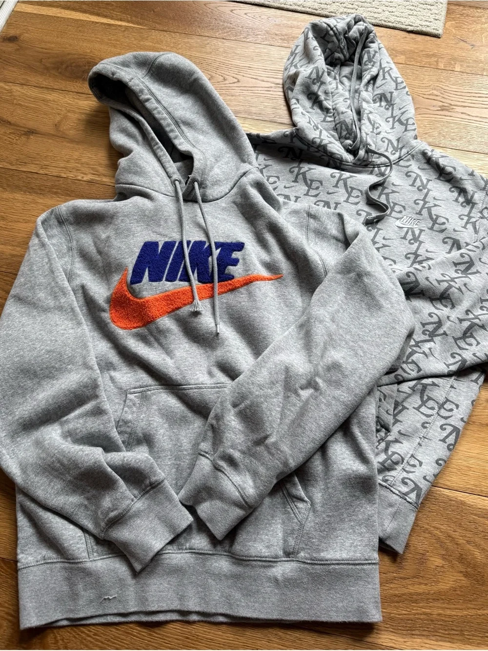 Nike YOUTH set of 2 Gray hoodies size Large